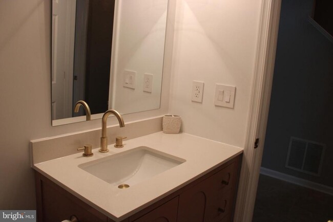 Building Photo - 14186 Hunters Run Way