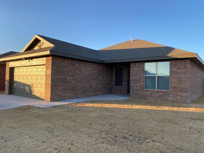Building Photo - Beautiful Brand New Tim Roten Custom Brick...