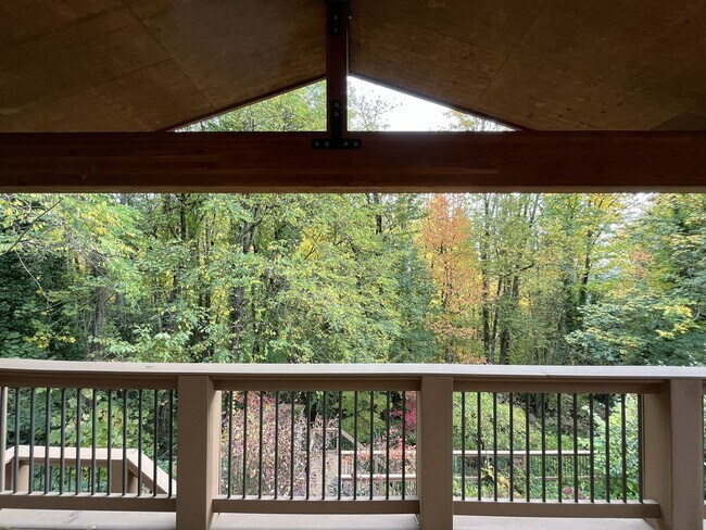 Building Photo - Charming Portland Retreat with Lush Garden, Forest Backdrop & Stylish Updates — Steps to OHSU