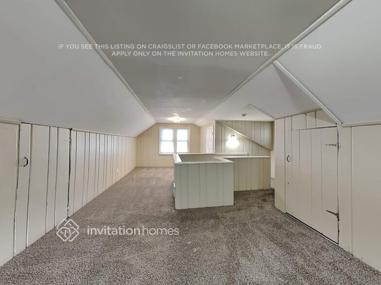 Building Photo - 5604 23rd Ave S