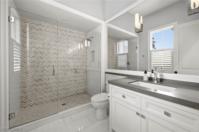 Building Photo - 215 3rd Ave N