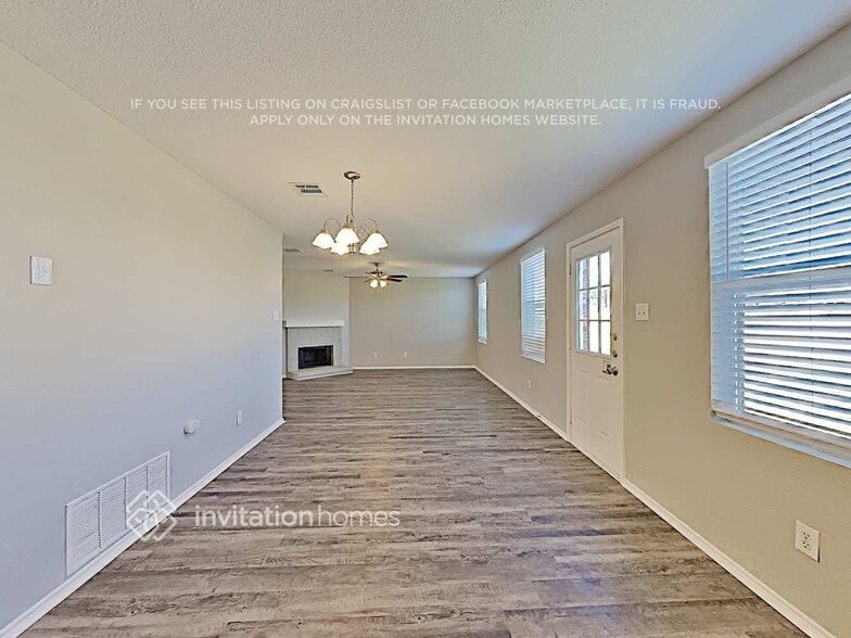 Building Photo - 8415 Beachplum Way