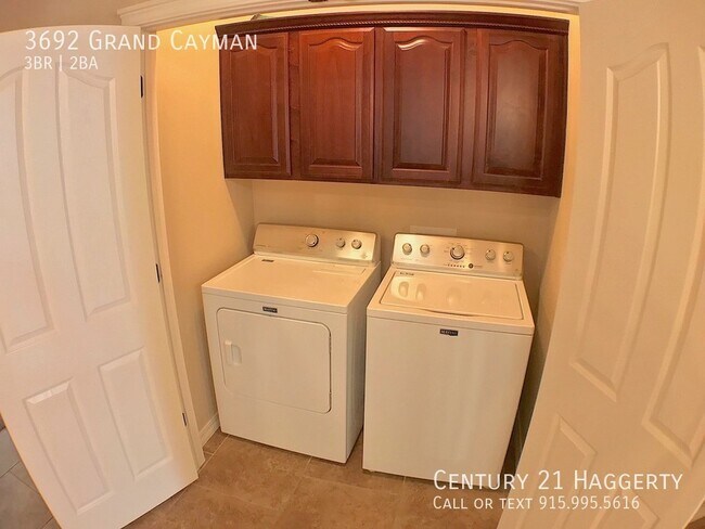 Building Photo - 3692 Grand Cayman Ln