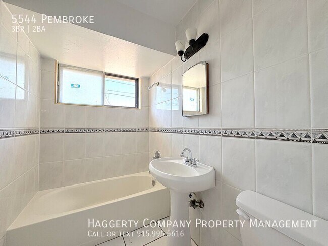 Building Photo - 5544 Pembroke-