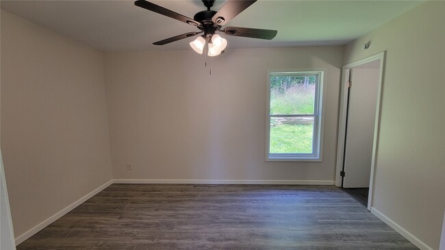 Building Photo - 59 Cedar Ridge Dr