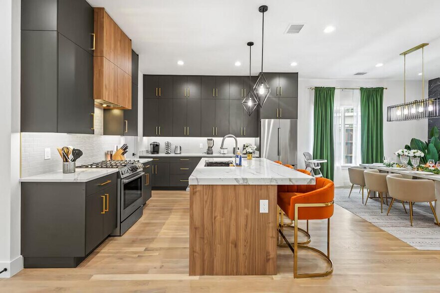 Building Photo - 2801 Cherrywood Ave