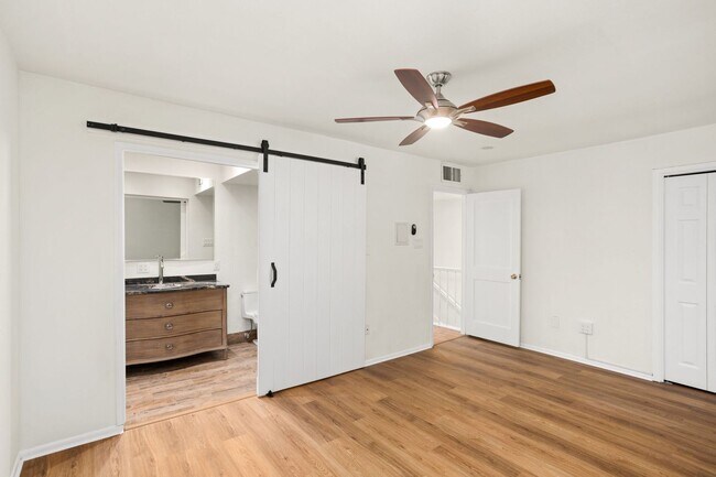 Building Photo - ALAMO HEIGHTS  |  TOWNHOME  |  REMODELED  ...