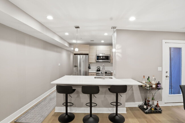 Building Photo - Boutique Condo Near Shaw Metro & Bloomingdale