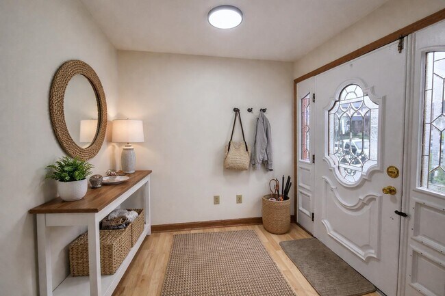 Building Photo - 911 80th St