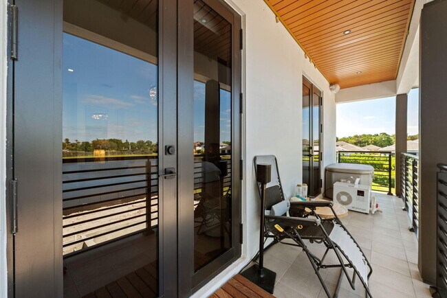 Building Photo - 5735 SW 104th Terrace