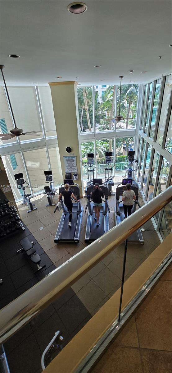 Building Photo - 347 N New River Dr E