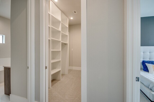 Building Photo - 1615 Wheeler Ave