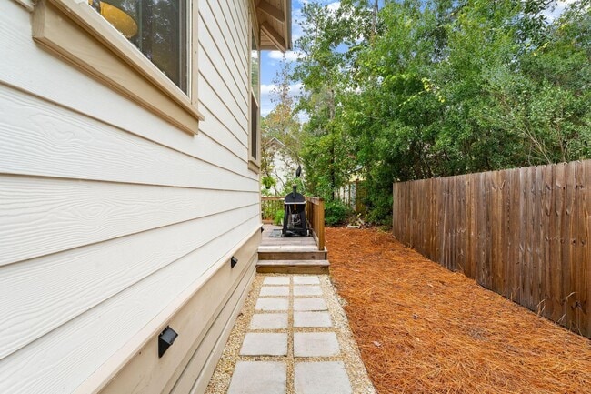 Building Photo - 156 Summer Breeze Ln