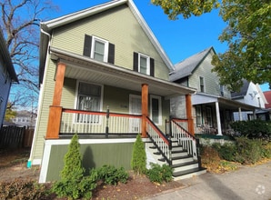 Building Photo - 5748 W Ohio St