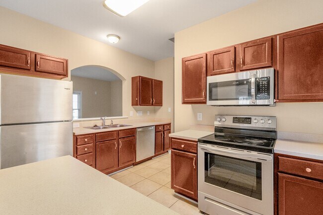 Building Photo - Charming 3 bed 2.5 bath Home in Huntersville!