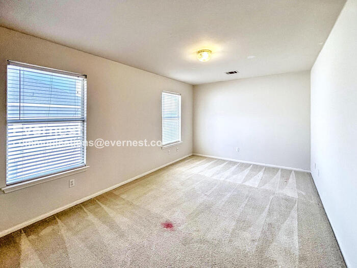 Building Photo - 15835 Opal Fire Dr