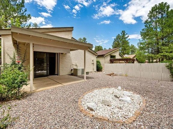 Building Photo - 1695 Kaibab Loop