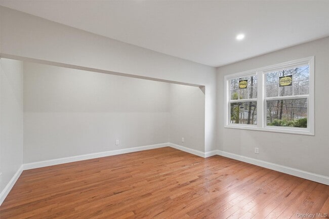 Building Photo - 790 Hardscrabble Rd