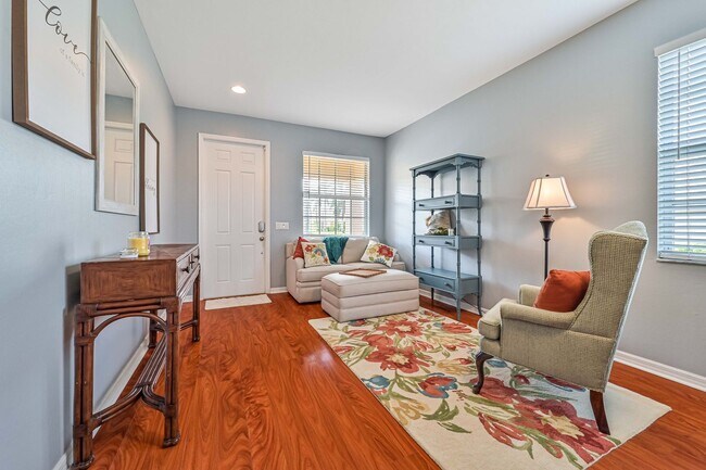 Building Photo - SHORT TERM (6.1 - 11.30) Gorgeous home in ...