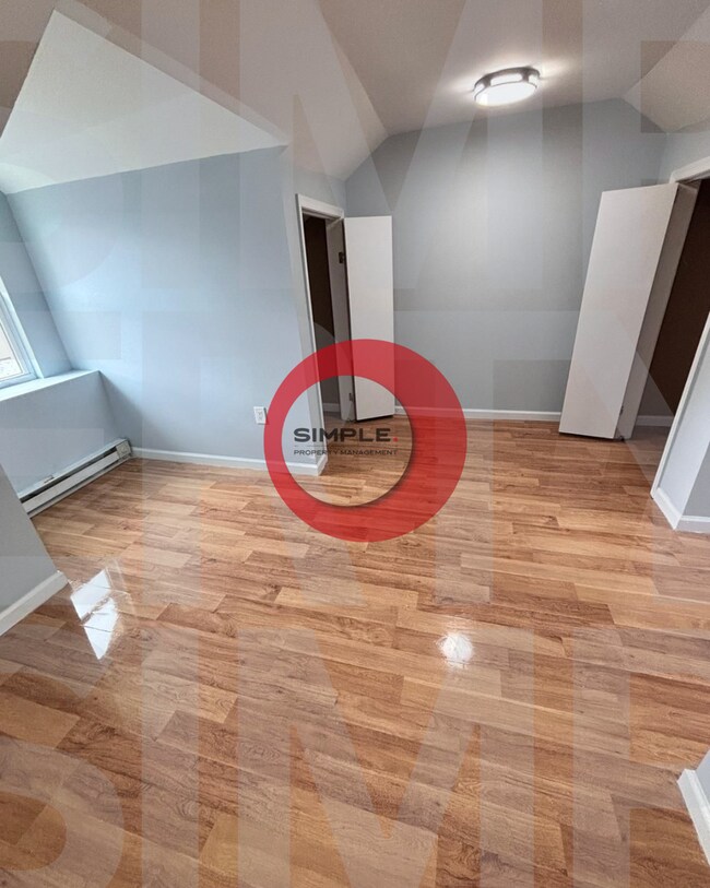 Building Photo - 113 W Elm St