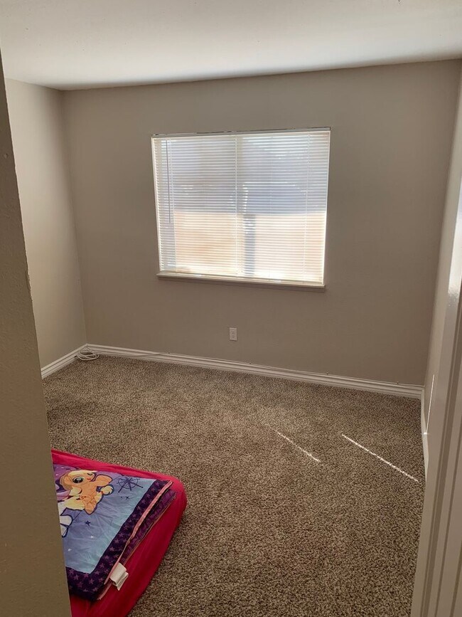 Building Photo - 16185 Tawney Ridge Ln
