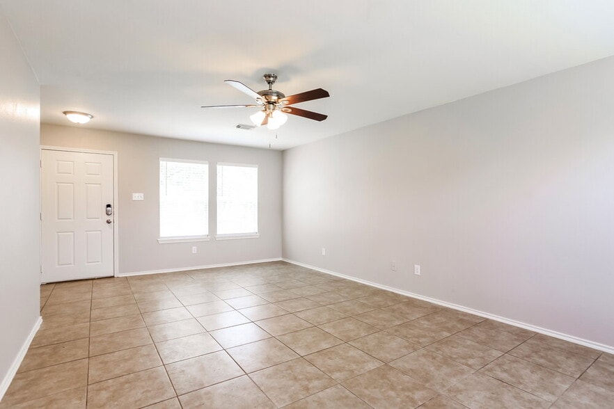 Building Photo - 7219 Rising Brook Dr