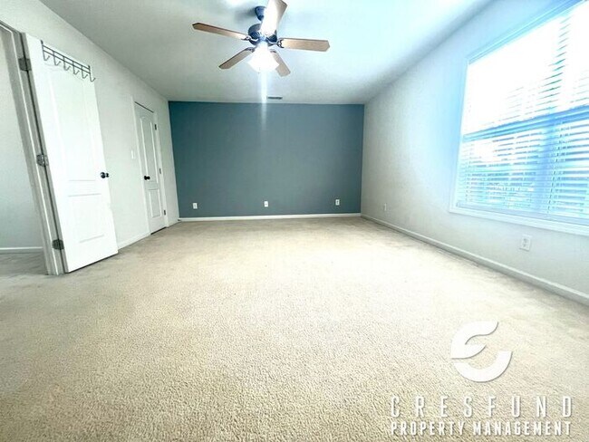 Building Photo - 3bedroom 2.5 Bath Home in Overhills Creek-...