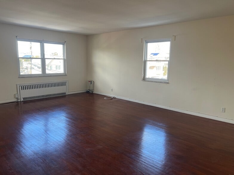 Building Photo - 2160 South St