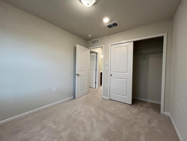 Building Photo - 14261 Sapelo Beach Dr