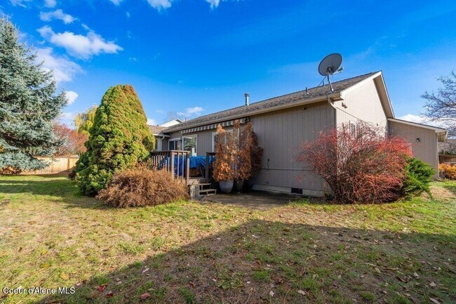 Building Photo - Coeur d' Alene Place!