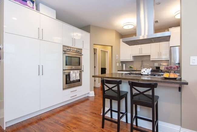 Building Photo - 214 South St