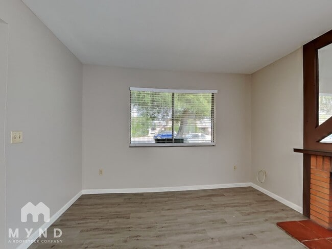 Building Photo - 8125 N 33rd Dr