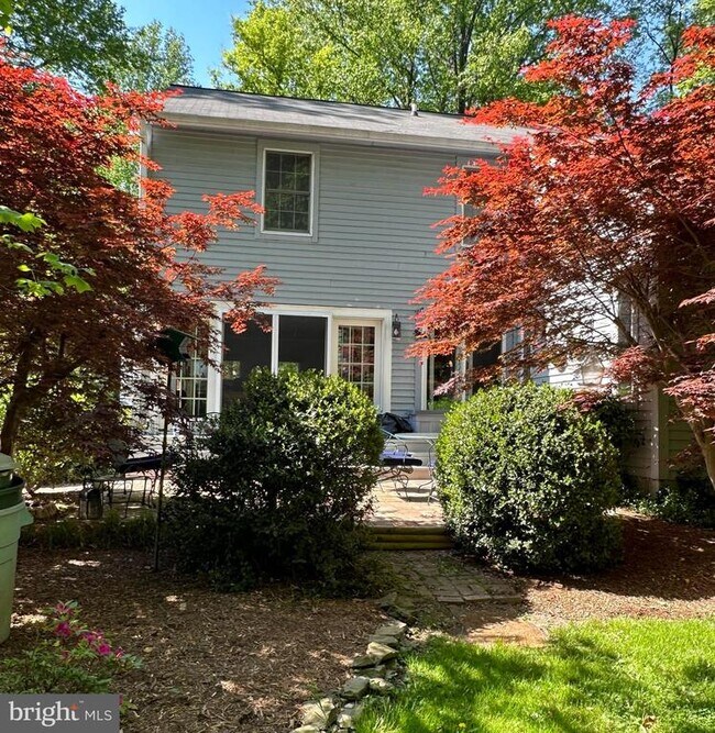 Building Photo - 623 Sean Dr