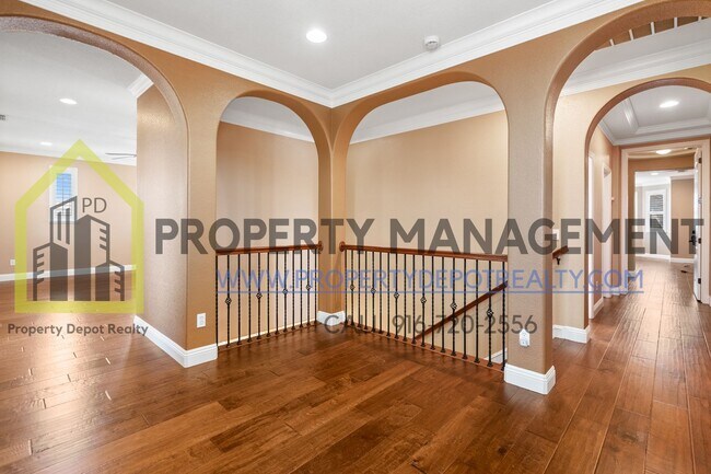 Building Photo - Stunning Custom 5-Bedroom, 3-Bath Home in ...