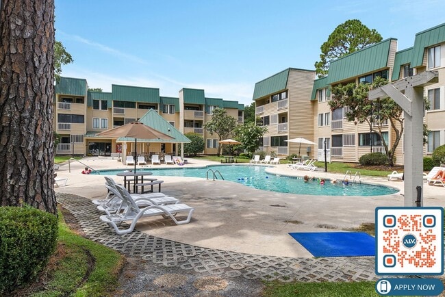 Building Photo - Fully Furnished 2BR Condo in Hilton Head’s North End – $150 Off First Month’s Rent!