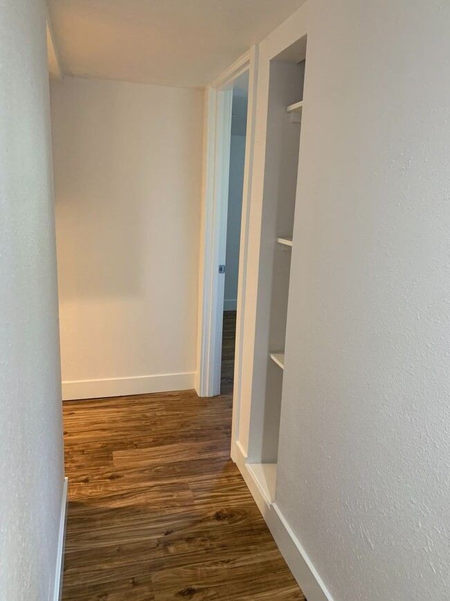 Building Photo - Newly remodeled 1bedroom