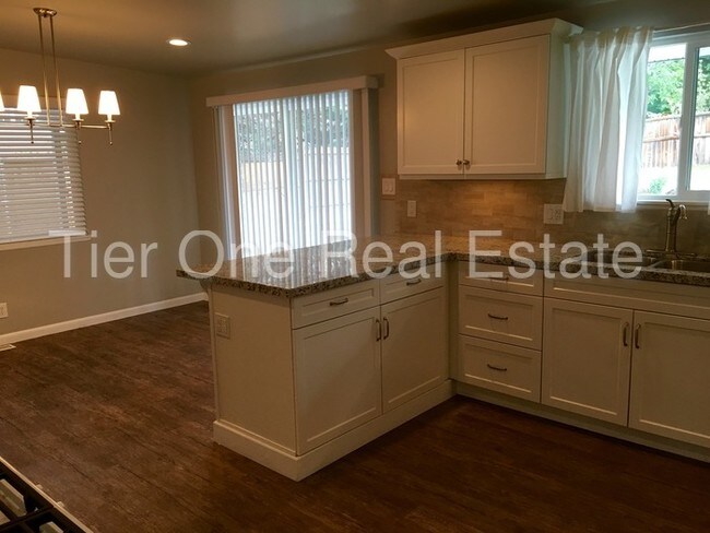 Building Photo - 7405 S 2200 E