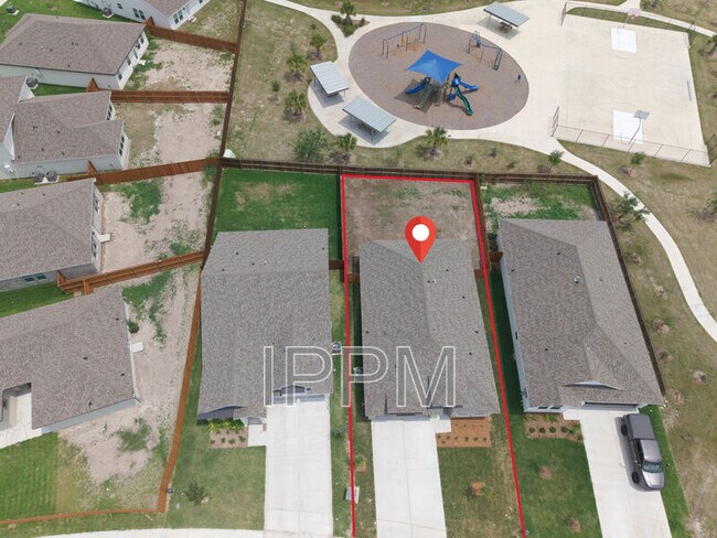 Building Photo - 2506 Cove Real Dr