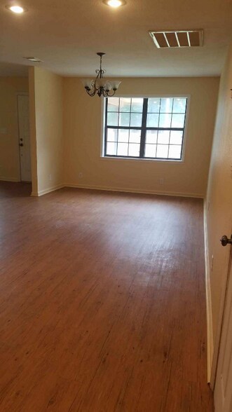 Building Photo - 155 Bell Dr