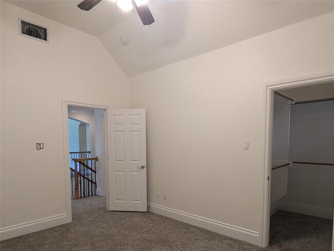 Building Photo - 11301 Taylor Draper Ln