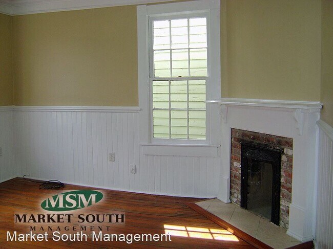 Building Photo - 2 br, 1 bath House - 540 B E. Gaston