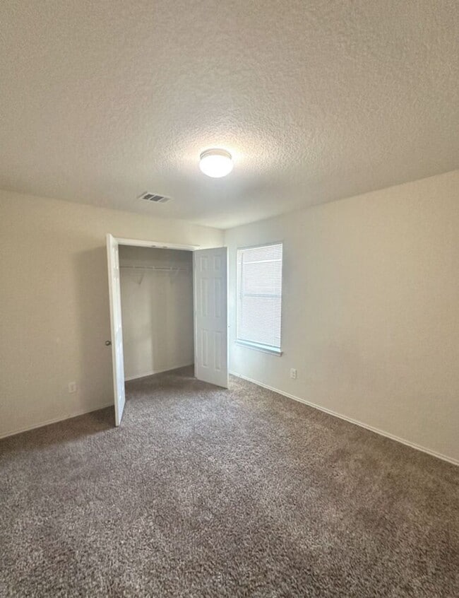 Building Photo - 3BED/2.5 HOUSE FOR RENT AVAILABLE NOW!