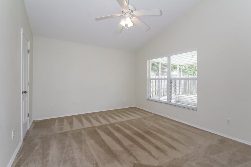 Building Photo - 7623 Clovelly Park Pl
