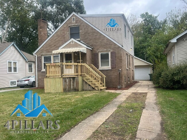 Building Photo - "Charming 3-Bedroom Home with Spacious Lay...