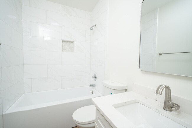 Building Photo - 3BR/2BA Home