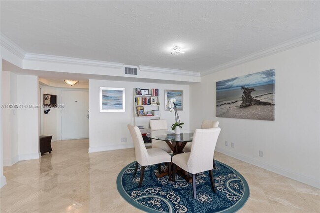 Building Photo - 2200 S Ocean Ln