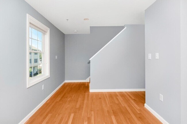 Building Photo - 1005 Trapelo Rd