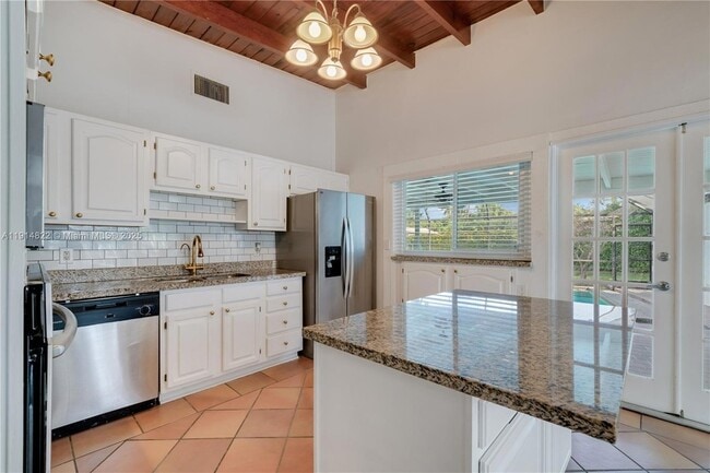 Building Photo - 10621 SW 111th St