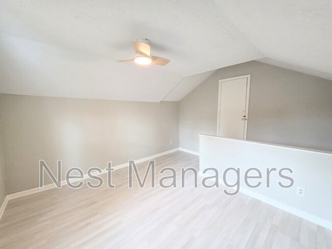 Building Photo - 7320 Avila Dr