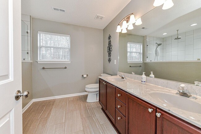 Building Photo - 1411 Deer Spring Ct